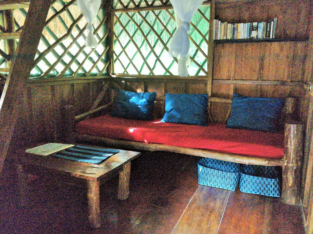 El Hotelito Perdido Izabal